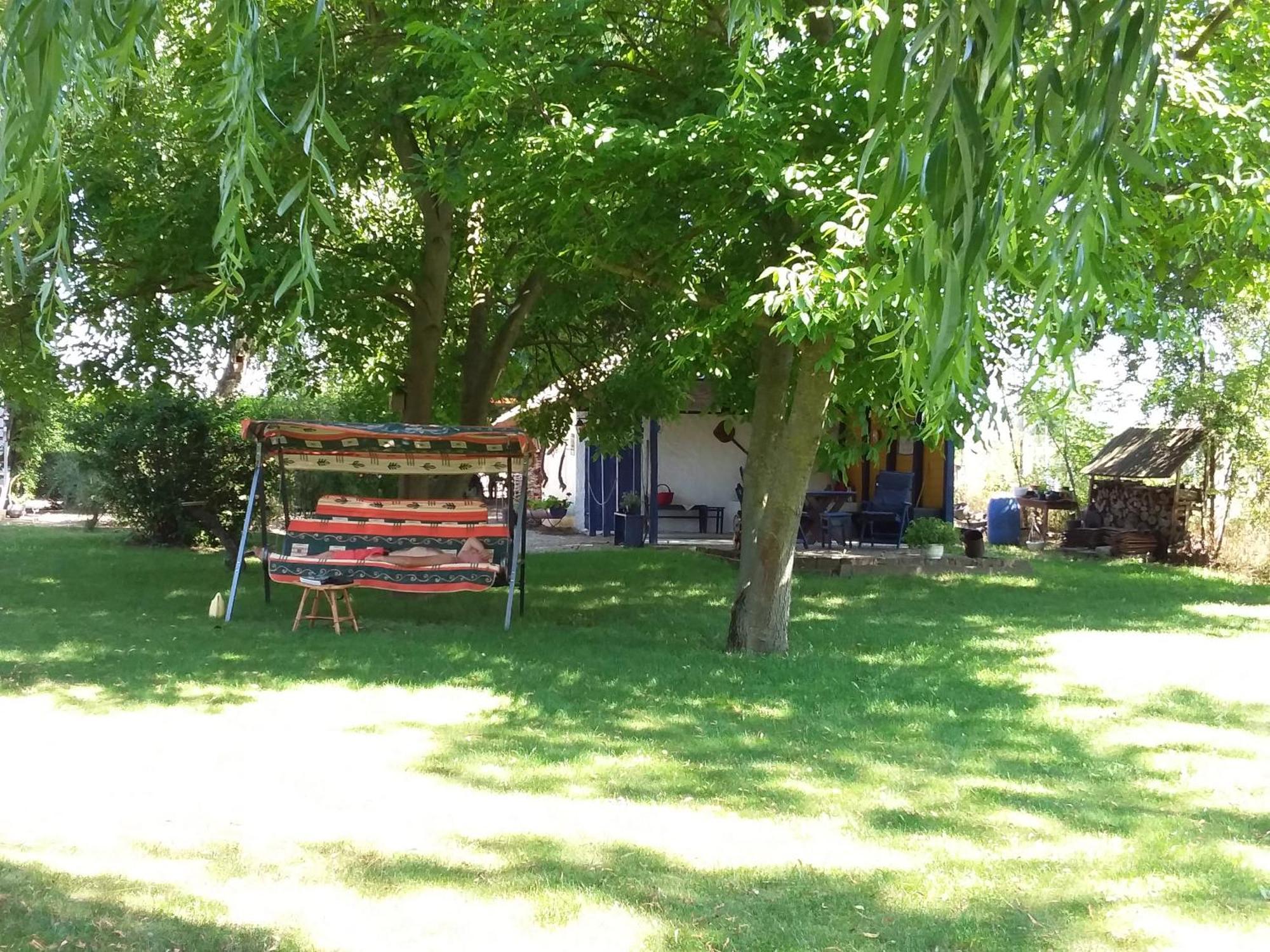 Herberg Tisza Tiszabábolna Exterior foto
